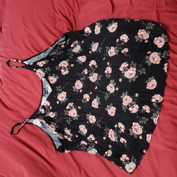 Flower summer tank! - Picture 1 of 3